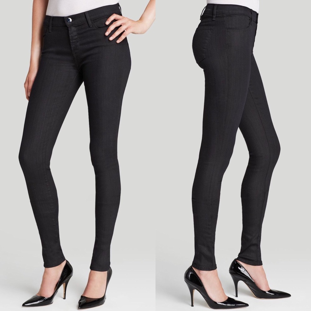 J Brand 620 Super Skinny Jeans in Veil